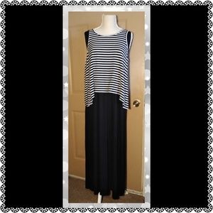 NWOT RXB BLK & WHT MAXI DRESS-SIZE MEDIUM